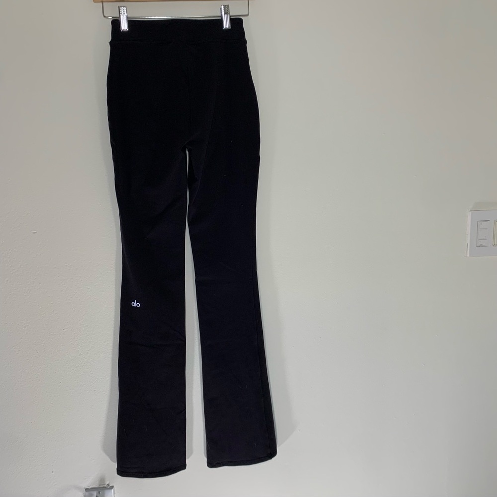 ALO Yoga airbrush high-waist flutter Black Leggings - Picture 5 of 16